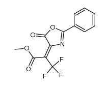 4-(1-methoxycarbonyl-2,2,2-trifluoroethylidene)-2-phenyl-2-oxazolin-5-one结构式