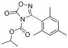 Isopropyl 5(4H)-oxo-3-(2,4,6-trimethylphenyl)-1,2,4-oxadiazole-4-carbo xylate结构式