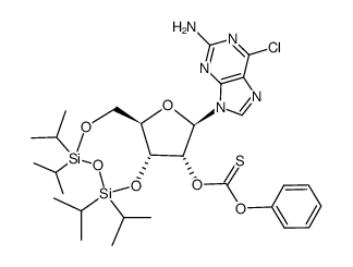 O-((6aR,8R,9R,9aR)-8-(2-amino-6-chloro-9H-purin-9-yl)-2,2,4,4-tetraisopropyltetrahydro-6H-furo[3,2-f][1,3,5,2,4]trioxadisilocin-9-yl) O-phenyl carbonothioate结构式