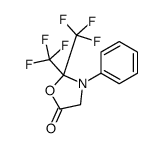 3-phenyl-2,2-bis(trifluoromethyl)-1,3-oxazolidin-5-one结构式