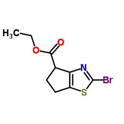 Ethyl 2-bromo-5,6-dihydro-4H-cyclopenta[d][1,3]thiazole-4-carboxylate结构式