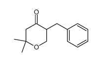 2,2-dimethyl-5-benzyl-4-tetrahydropyranone结构式