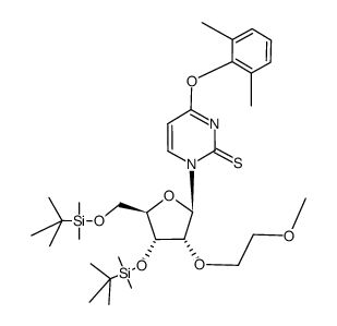 1-((2R,3R,4R,5R)-4-((tert-butyldimethylsilyl)oxy)-5-(((tert-butyldimethylsilyl)oxy)methyl)-3-(2-methoxyethoxy)tetrahydrofuran-2-yl)-4-(2,6-dimethylphenoxy)pyrimidine-2(1H)-thione结构式