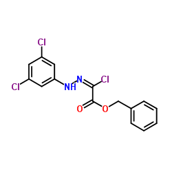 Benzyl (2E)-chloro[(3,5-dichlorophenyl)hydrazono]acetate结构式