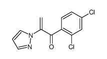 1-(2,4-dichlorophenyl)-2-pyrazol-1-ylprop-2-en-1-one结构式