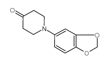 1-(1,3-苯并二氧-5-基)哌啶-4-酮结构式