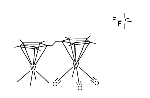 ditungsten(methyl)5(tricarbonyl){η5,η5-bis(tetramethylcyclopentadienyl)CH2CH2}(PF6)结构式