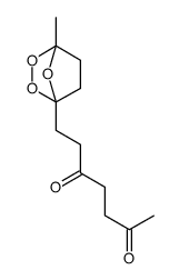 7-(4-methyl-2,3,7-trioxabicyclo[2.2.1]heptan-1-yl)heptane-2,5-dione结构式