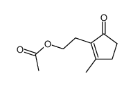 2-(2-Acetoxyethyl)-3-methyl-2-cyclopenten-1-on Structure
