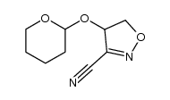 4,5-dihydro-4-[(tetrahydro-2H-pyran-2-yl)oxy]-3-isoxazolecarbonitrile结构式