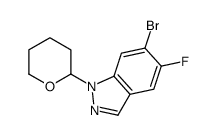 2-(6-Bromo-5-fluoro-1H-indazol-1-yl)tetrahydro-2H-pyran Structure