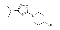 1-(3-异丙基-[1,2,4]噁二唑-5-基)哌啶-4-醇结构式