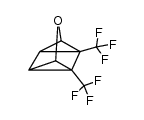 1,5-Bis(trifluormethyl)-3-oxatetracyclo[3.2.0.02,7.04,6]heptan Structure